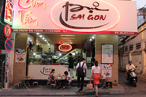 Rau, thịt sạch khan hiếm